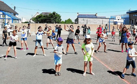 GUILERS - Les élèves de Sainte-Thérèse se défoulent au rythme de la zumba