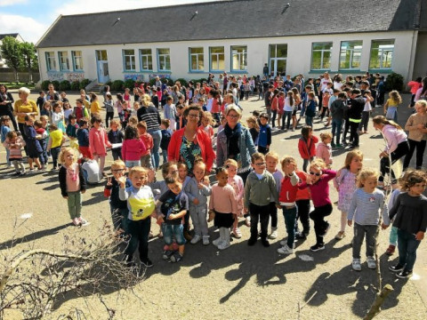 PLOUDALMEZEAU - École Sainte-Anne : l’heure de la retraite pour Anne Apprioual