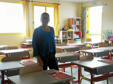 ROSPEZ - l’école Sainte-Marie investit dans des tables individuelles