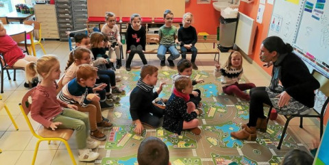 LANDEVANT - Du chant en breton avec Morwenn Le Normand à l’école Sainte-Marie