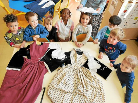 LORIENT - L’école Saint Marie Pie X à la découverte des costumes bretons