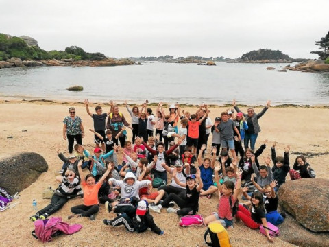 TREGUIER - Les enfants des classes bilingue de Notre-Dame découvrent la Côte de Granit Rose 