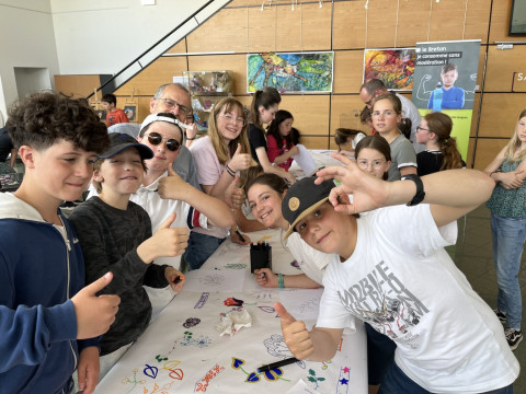 QUIMPER (29) - Les 6 ème du collège Le Likès à la journée "Devezh yaouankizh" 