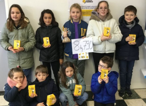 PLOUESCAT (29) – Ecole Notre-Dame des Victoires – Les élèves récoltent 9 kilos de pièces jaunes 